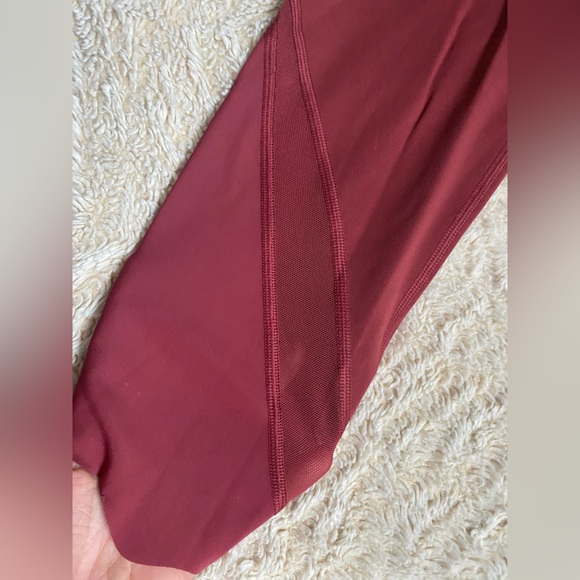 LULULEMON Wunder Under Leggings. - Picture 8 of 9